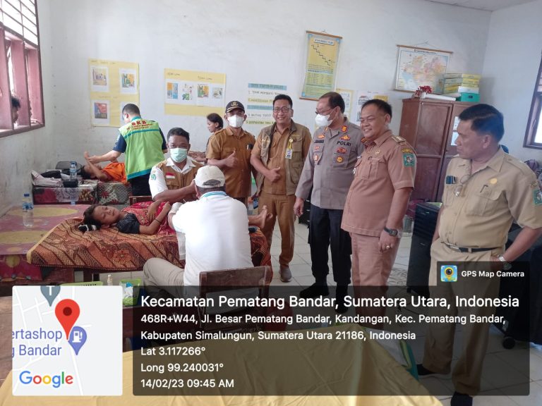 Kapolsek Perdagangan AKP Josia Tinjau Pelaksanaan Pengobatan Gratis