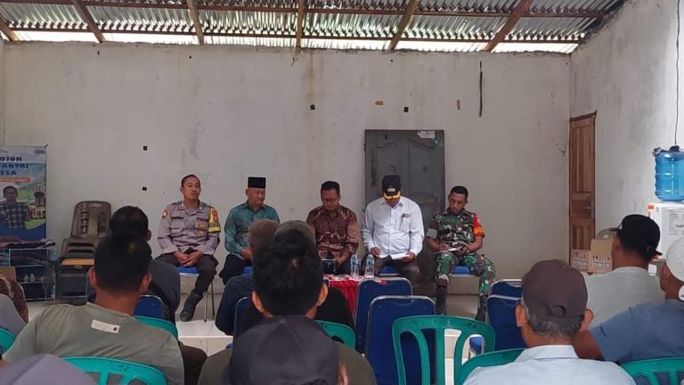 Sambang Desa dan Tatap Muka: Langkah Kondusif Bhabinkamtibmas dan Babinsa dalam Membangun Nagori Bandar Masilam II